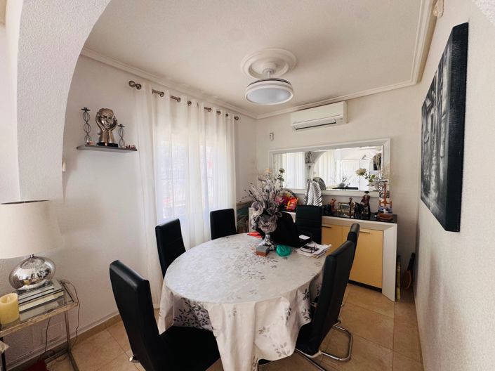 Image No.5-2 Bed House for sale