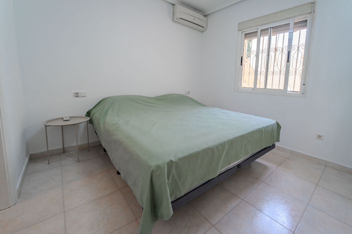 Image No.12-2 Bed Bungalow for sale