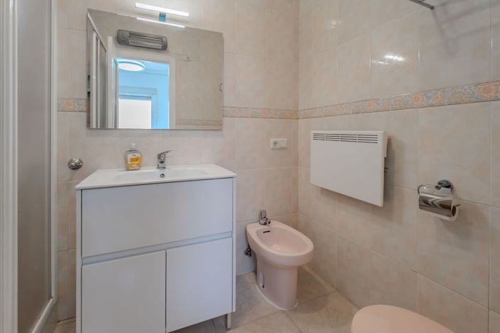 Image No.18-2 Bed Bungalow for sale