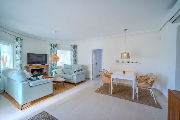 Image No.26-3 Bed Villa for sale