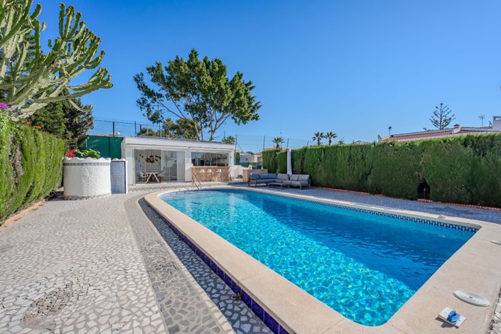 Image No.54-3 Bed Villa for sale