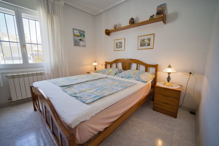 Image No.10-5 Bed Villa for sale