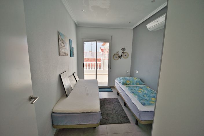Image No.14-5 Bed Villa for sale