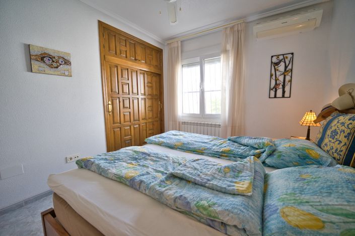 Image No.15-5 Bed Villa for sale