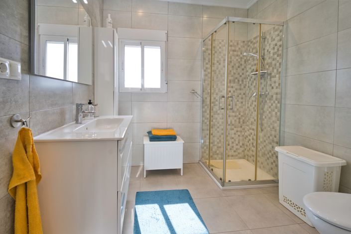 Image No.20-5 Bed Villa for sale
