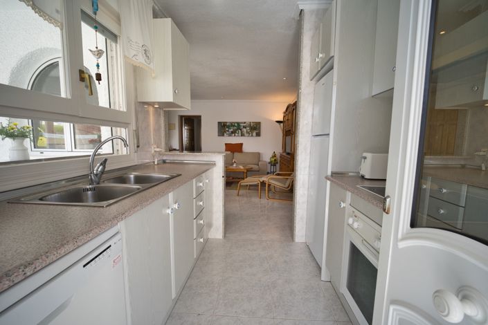 Image No.3-5 Bed Villa for sale