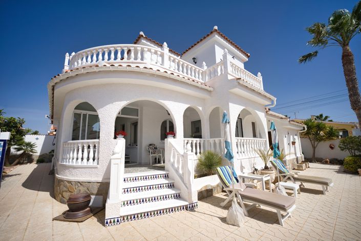 Image No.37-5 Bed Villa for sale