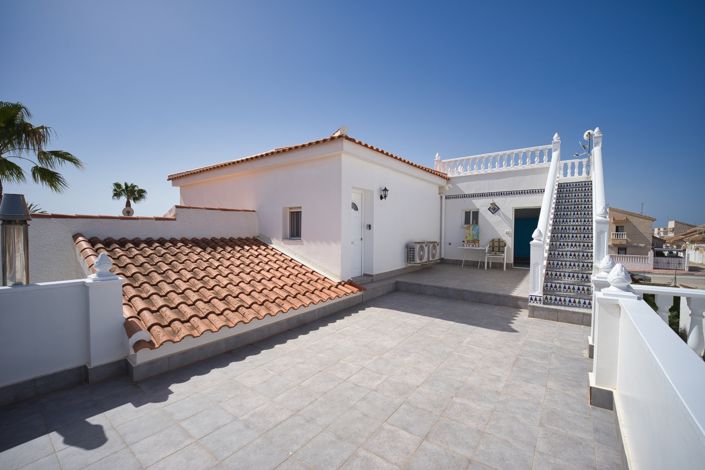 Image No.44-5 Bed Villa for sale