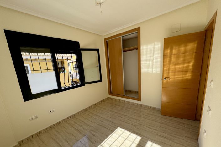 Image No.13-3 Bed Villa for sale