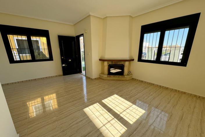 Image No.3-3 Bed Villa for sale