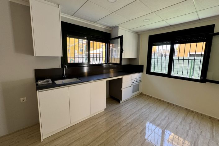 Image No.7-3 Bed Villa for sale