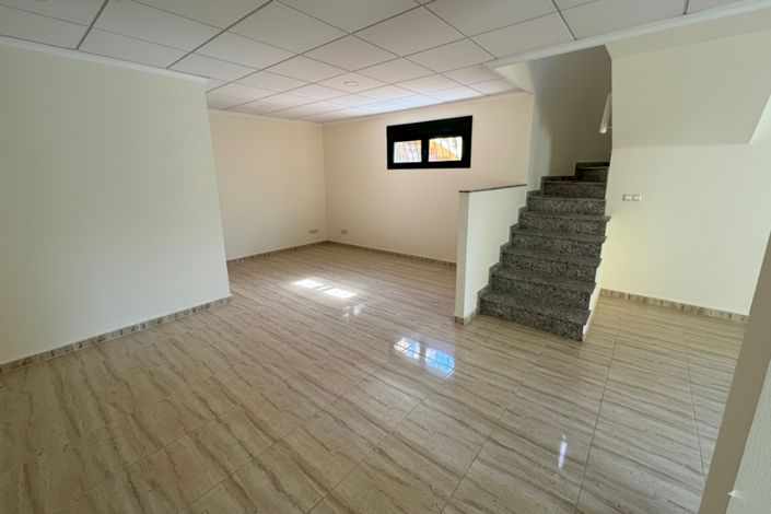 Image No.9-3 Bed Villa for sale