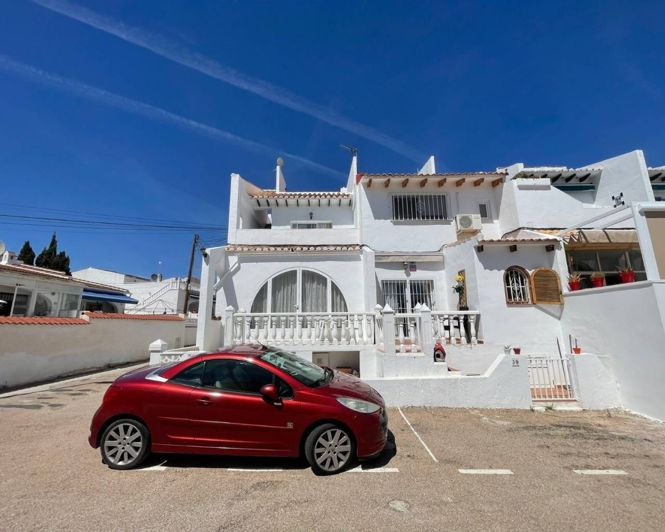 Image No.17-2 Bed Townhouse for sale
