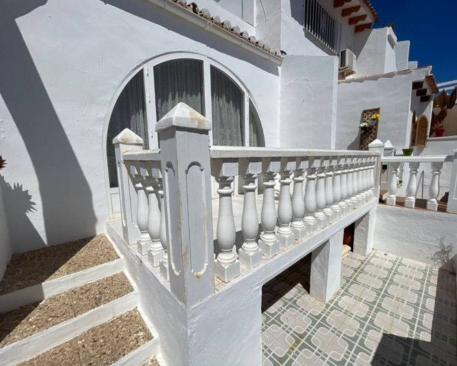 Image No.20-2 Bed Townhouse for sale