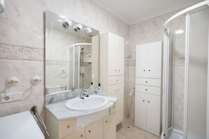 Image No.10-2 Bed Apartment for sale