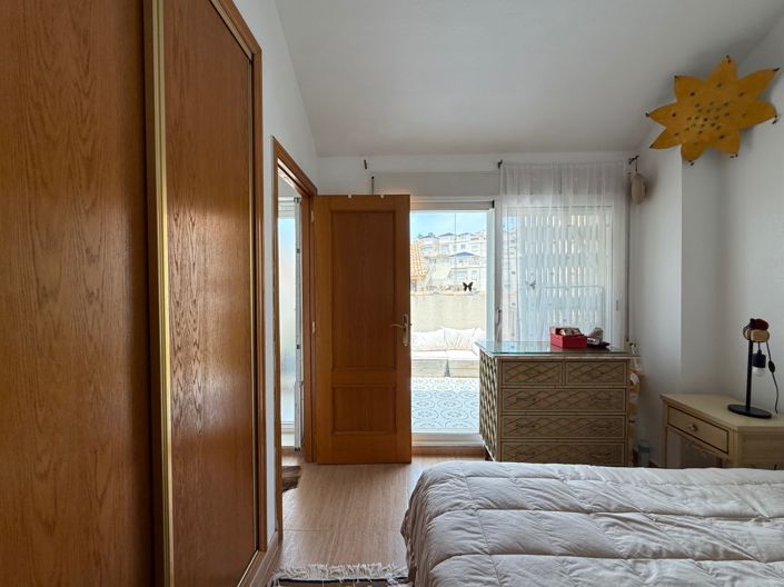 Image No.20-2 Bed Villa for sale