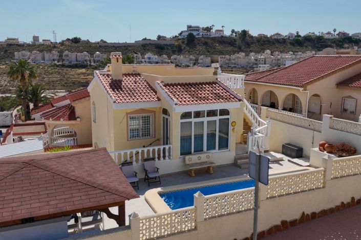 Image No.2-4 Bed Villa for sale