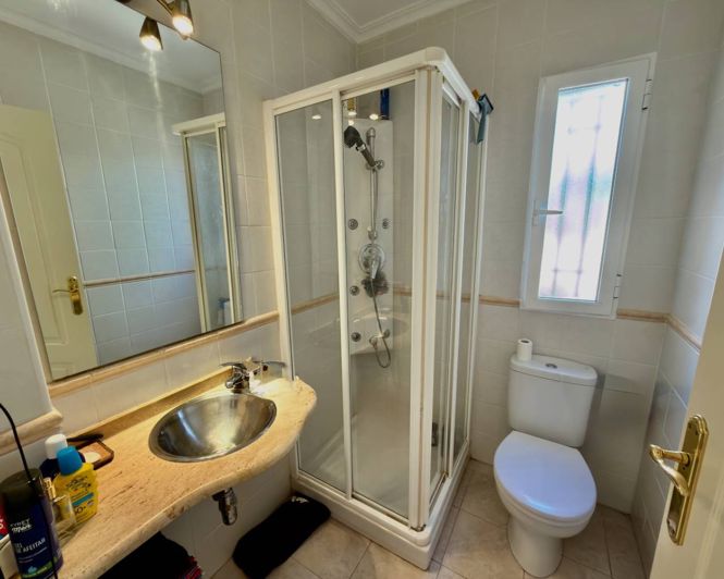 Image No.15-3 Bed Villa for sale