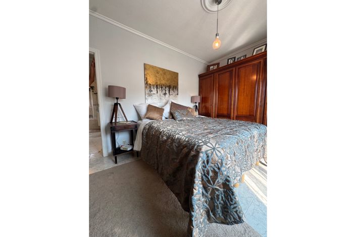 Image No.17-2 Bed House for sale