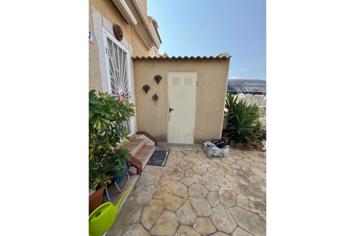 Image No.21-2 Bed House for sale