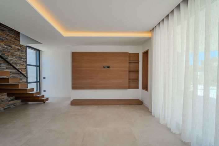 Image No.53-4 Bed Villa for sale