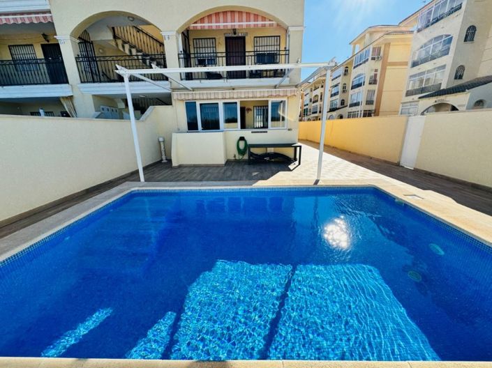 Image No.20-2 Bed Apartment for sale
