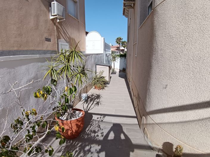 Image No.23-3 Bed Villa for sale