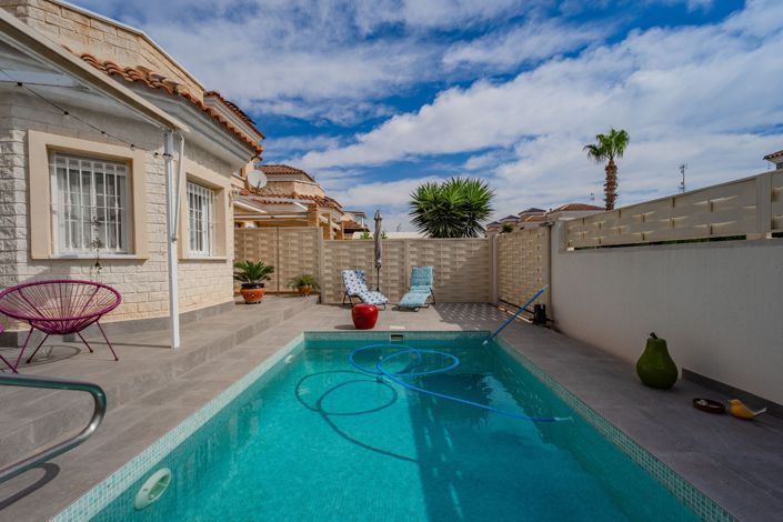 Image No.6-2 Bed Villa for sale