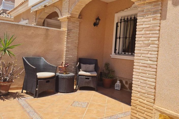 Image No.20-3 Bed House for sale