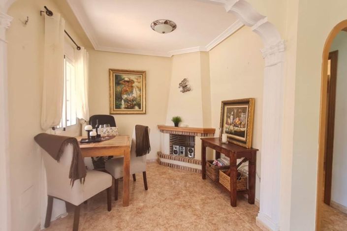 Image No.8-3 Bed House for sale