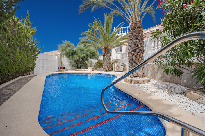 Image No.2-3 Bed Villa for sale
