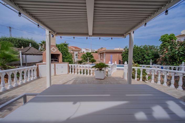 Image No.19-3 Bed Villa for sale