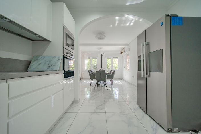Image No.3-3 Bed Villa for sale