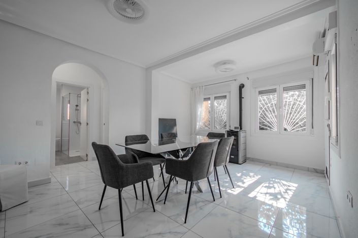 Image No.4-3 Bed Villa for sale