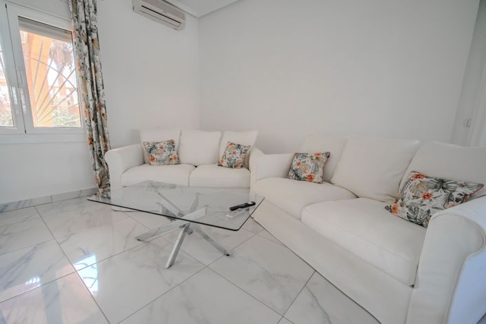 Image No.8-3 Bed Villa for sale