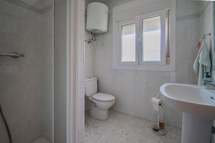 Image No.16-5 Bed Villa for sale