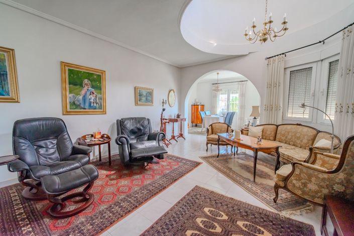 Image No.21-5 Bed Villa for sale