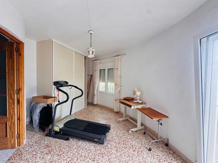 Image No.25-5 Bed Villa for sale