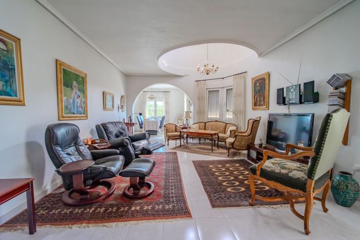 Image No.3-5 Bed Villa for sale