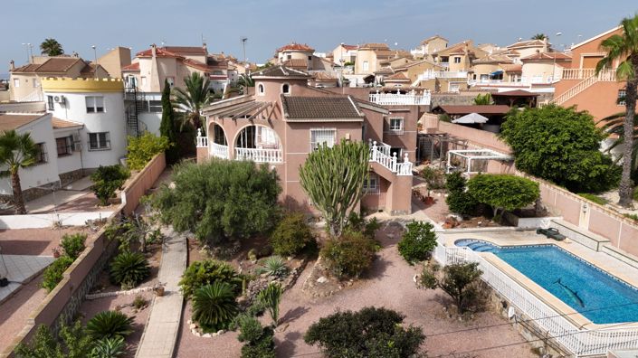 Image No.32-5 Bed Villa for sale