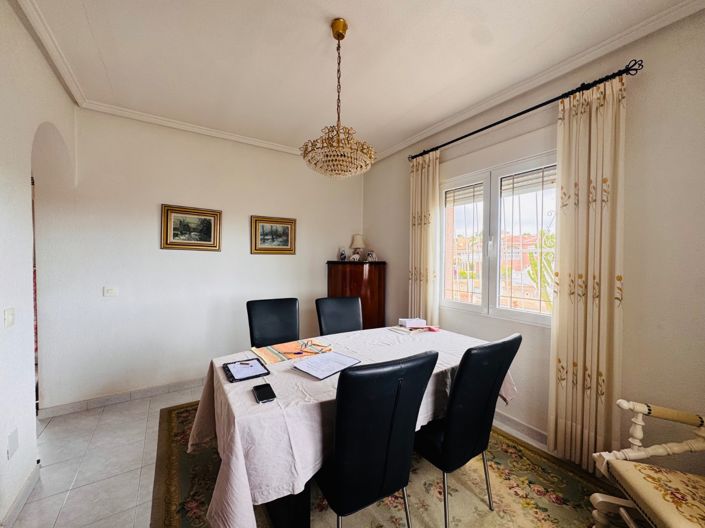 Image No.5-5 Bed Villa for sale