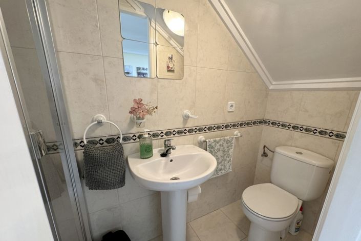 Image No.9-3 Bed Townhouse for sale
