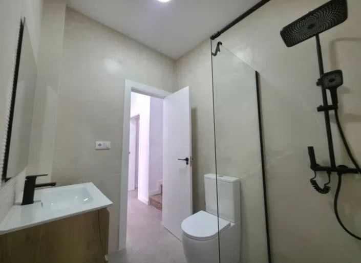Image No.10-3 Bed Villa for sale