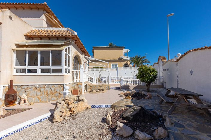 Image No.38-Villa for sale