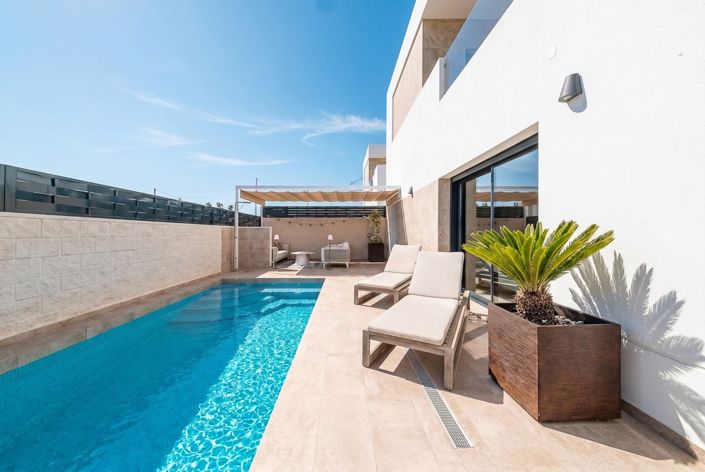 Image No.20-3 Bed Villa for sale