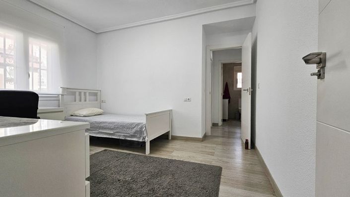 Image No.12-4 Bed Villa for sale