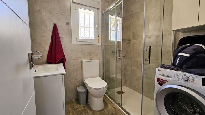 Image No.14-4 Bed Villa for sale