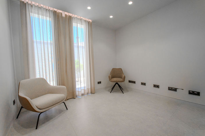 Image No.39-5 Bed Villa for sale