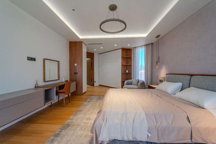 Image No.58-5 Bed Villa for sale