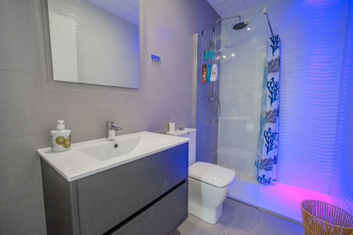 Image No.24-2 Bed House for sale